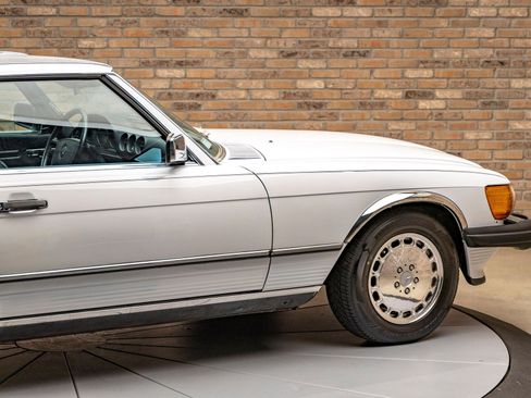 Used 1987 Mercedes-Benz 560 SL image 14