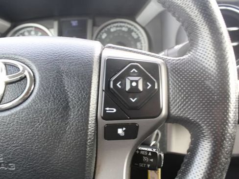 Used 2016 Toyota Tacoma SR5 w/ SR5 Appearance Package (SN) RWD image 44