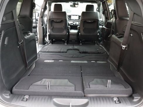 New 2026 Chrysler Pacifica Limited w/ S Appearance Package image 39