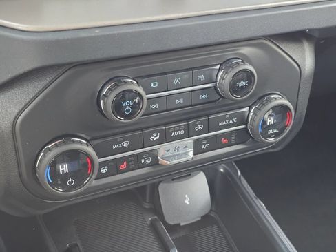 New 2026 Ford Bronco Outer Banks AWD/4WD image 24