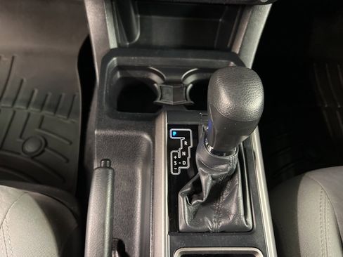 Used 2020 Toyota Tacoma SR5 w/ Technology Package image 16