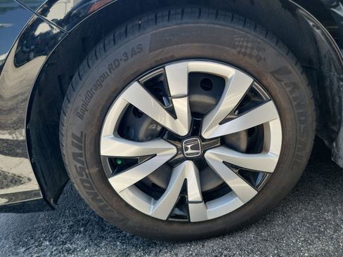 Certified 2025 Honda Civic LX image 8