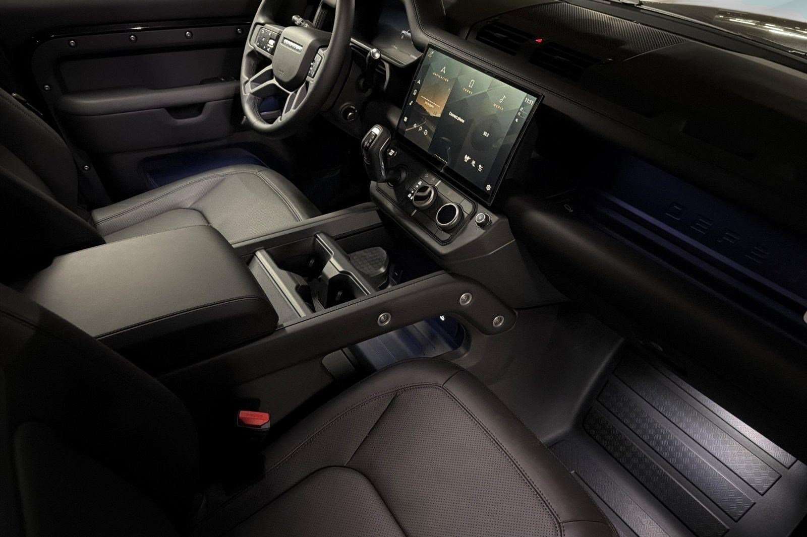 New 2026 Land Rover Defender 110 S AWD/4WD image 28