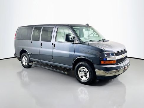 Used 2017 Chevrolet Express 2500 LT w/ LT Preferred Equipment Group image 2
