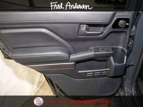Used 2025 Toyota 4Runner TRD Off-Road Premium AWD/4WD image 10