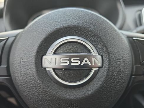 Used 2023 Nissan Kicks S FWD image 5