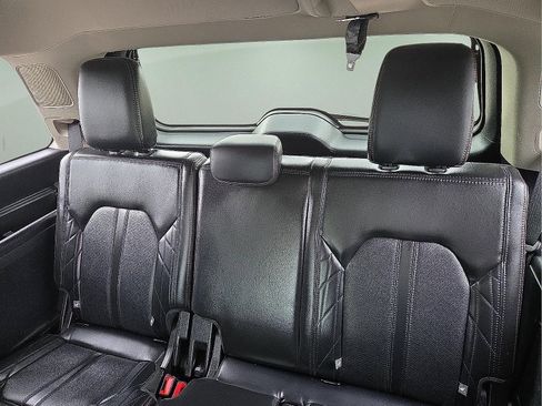 Used 2019 Ford Expedition Platinum RWD image 11