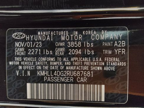 Used 2024 Hyundai Elantra SE FWD image 33