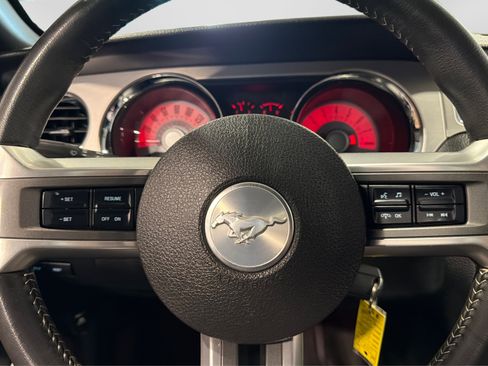 Used 2012 Ford Mustang GT Premium w/ Security Pkg RWD image 21