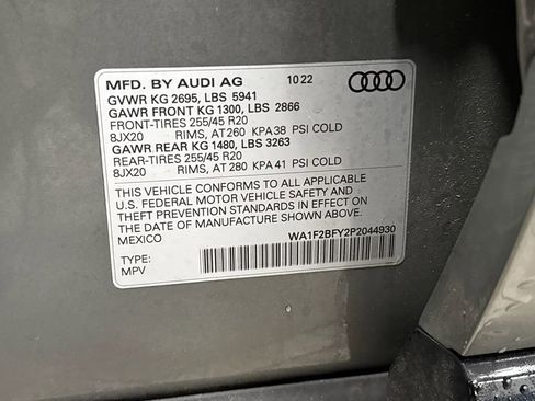 Used 2023 Audi Q5 e Prestige w/ Prestige Package image 41