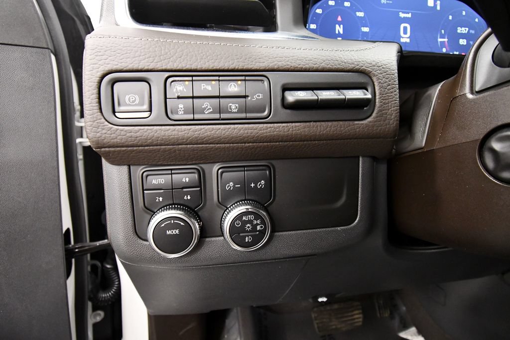Used 2022 GMC Yukon Denali AWD/4WD image 19