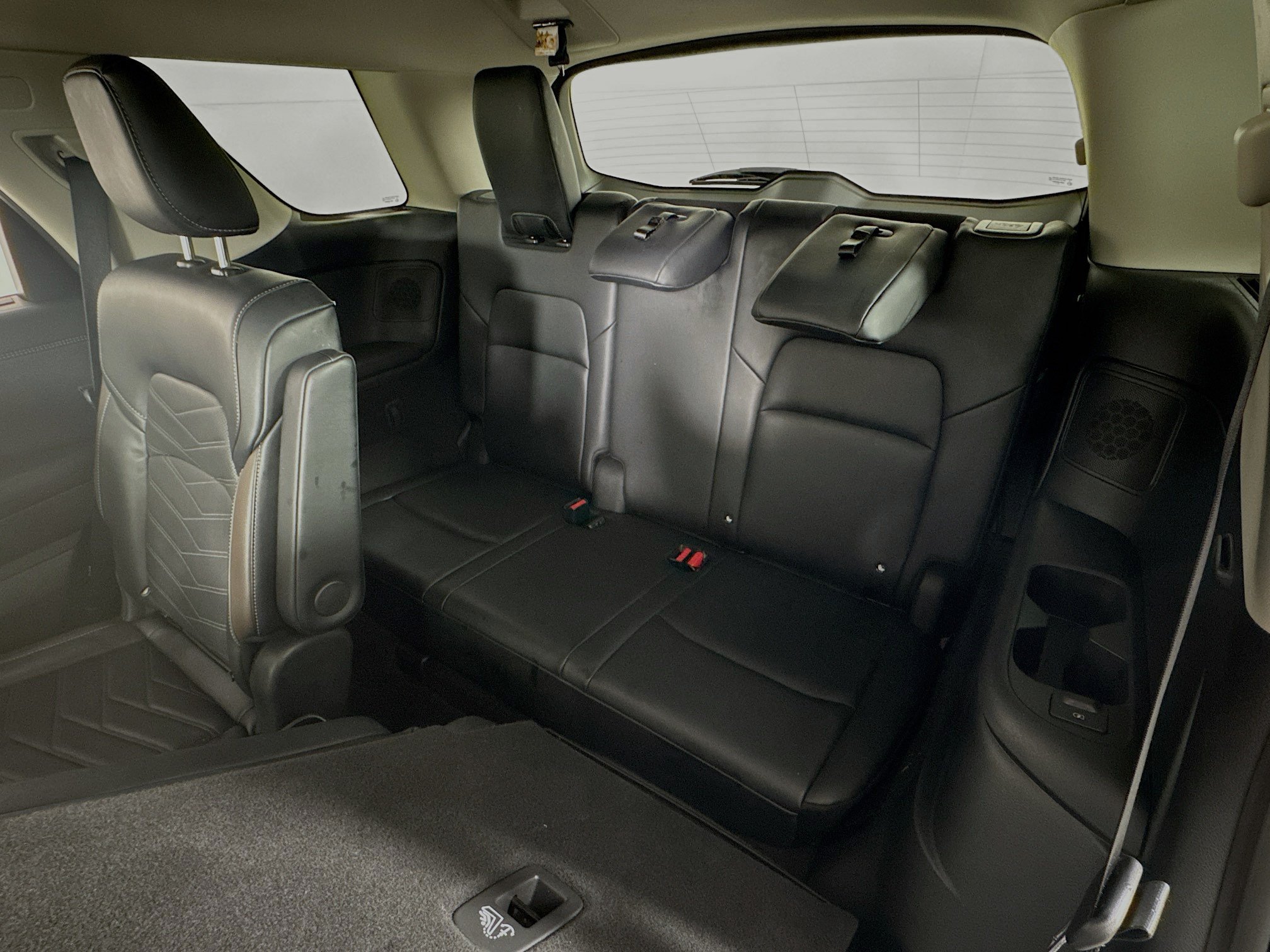 Used 2024 Nissan Pathfinder Platinum AWD/4WD image 23