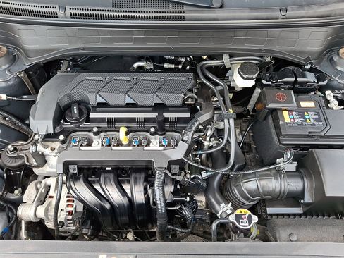 Certified 2023 Hyundai Venue SEL FWD image 28