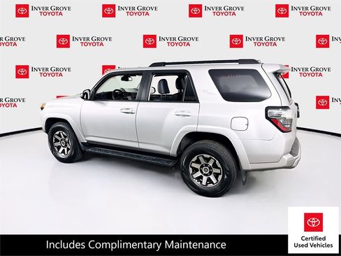 Certified 2022 Toyota 4Runner TRD Off-Road Premium AWD/4WD image 7