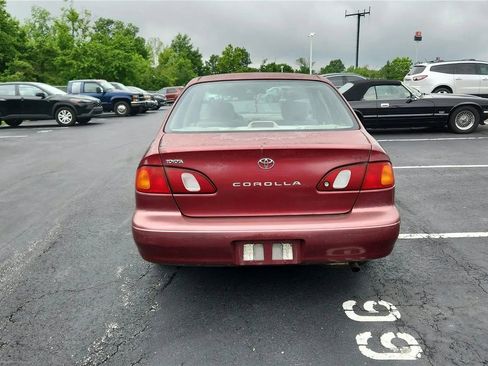Used 2000 Toyota Corolla VE FWD image 7