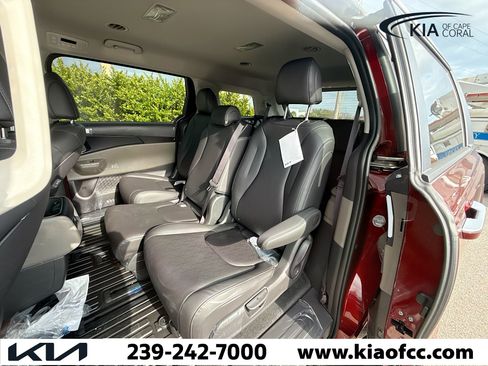 New 2026 Kia Carnival image 21