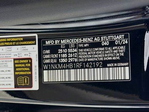 Used 2024 Mercedes-Benz GLC 300 4MATIC image 37