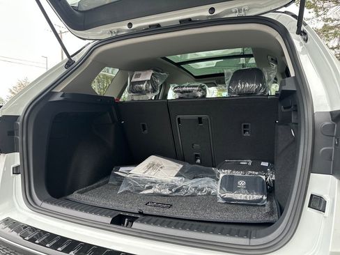 New 2026 Volkswagen Taos SE AWD/4WD image 14