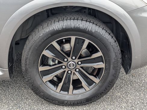 Used 2018 Nissan Armada Platinum w/ Captain Seat Package RWD image 7