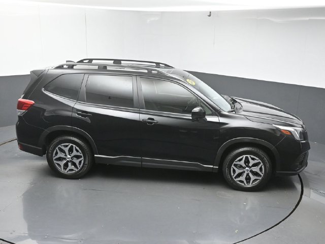 Used 2024 Subaru Forester Premium AWD/4WD image 48