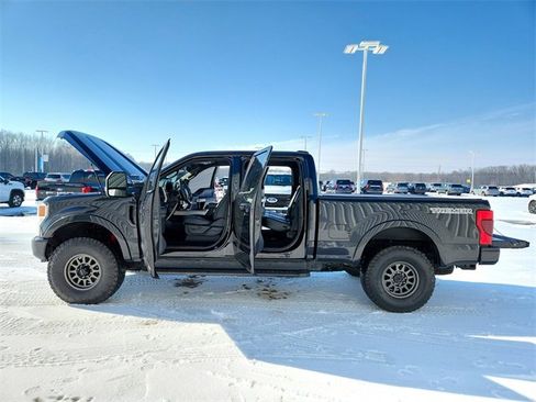 Used 2022 Ford F250 Lariat image 12