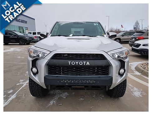 Used 2018 Toyota 4Runner TRD Off-Road image 3