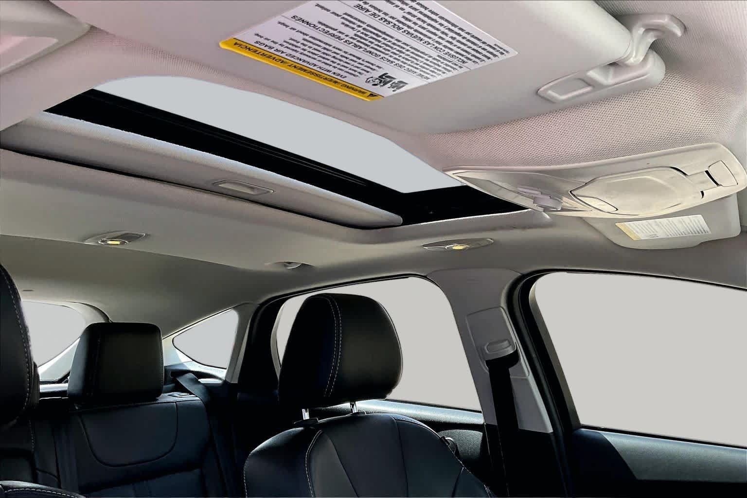 Used 2013 Ford Focus Titanium FWD image 14