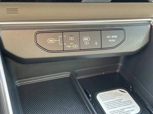 New 2026 Kia Carnival EX image 30