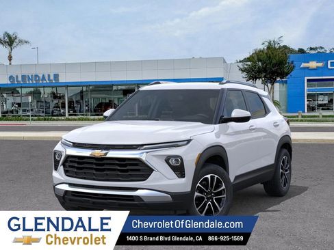New 2026 Chevrolet TrailBlazer LT w/ LT Cold Weather Package FWD image 6