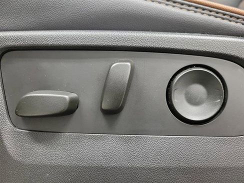 Used 2024 GMC Canyon AT4 w/ AT4 Premium Package image 18