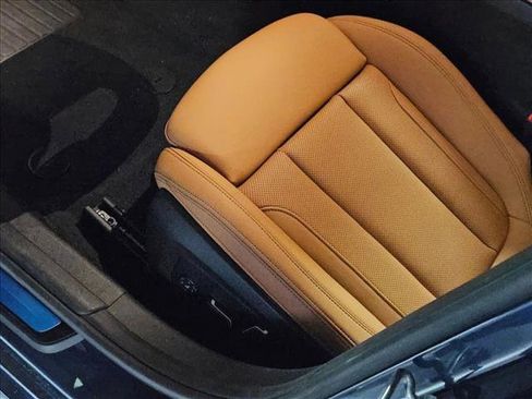 Used 2025 BMW 330i Sedan w/ Premium Package image 4