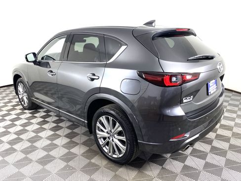Used 2022 MAZDA CX-5 Signature image 11