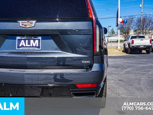 Used 2021 Cadillac Escalade Sport w/ Driver Assist Tech Package image 18