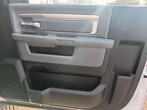 Used 2018 RAM 5500 Tradesman w/ Power & Remote Entry Group image 15