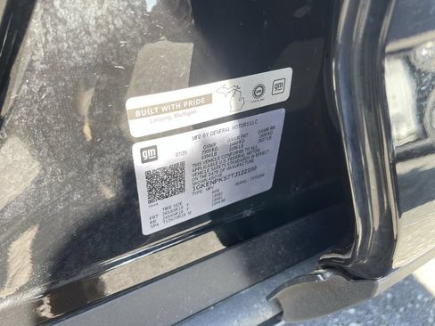 Used 2026 GMC Acadia AT4 w/ Super Cruise Package AWD/4WD image 35