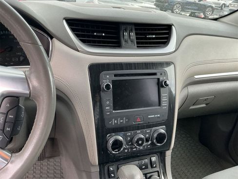 Used 2015 Chevrolet Traverse LT FWD image 12