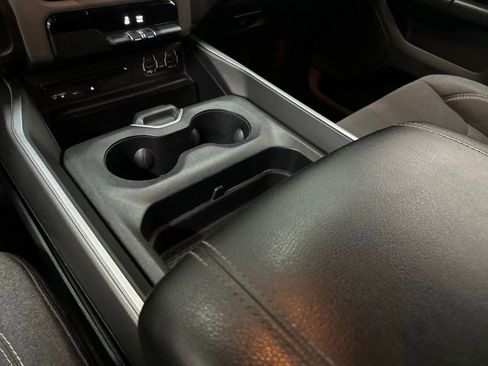 Used 2019 RAM 1500 Big Horn RWD image 34