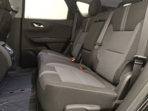 Used 2024 Chevrolet Blazer LT w/ Convenience Package FWD image 18