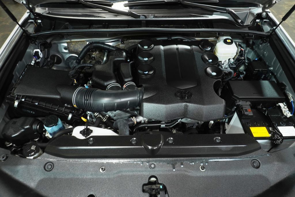 Used 2022 Toyota 4Runner Limited AWD/4WD image 8