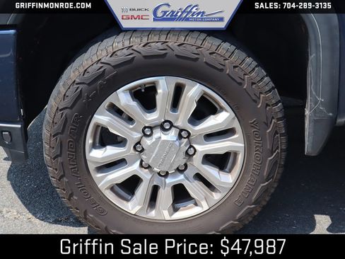 Used 2020 GMC Sierra 2500 Denali w/ Denali Ultimate Package AWD/4WD image 11