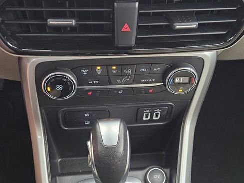 Used 2021 Ford EcoSport Titanium image 15