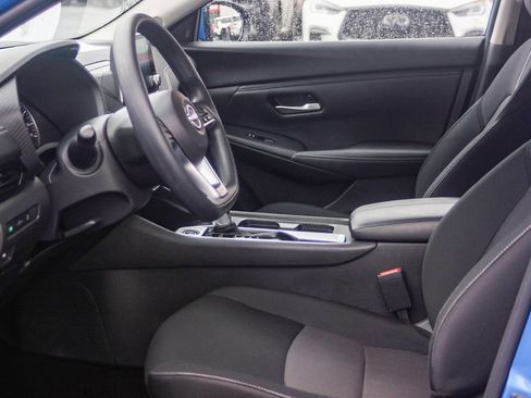 Certified 2025 Nissan Sentra SV image 18