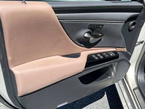 Certified 2023 Lexus ES 350 w/ Premium Package FWD image 10
