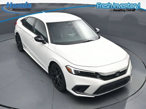 Used 2023 Honda Civic Sport image 18