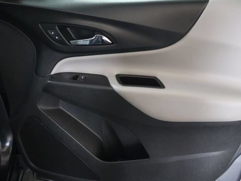 Used 2022 Chevrolet Equinox LT AWD/4WD image 11