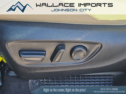 Used 2021 Toyota Sienna XLE image 8