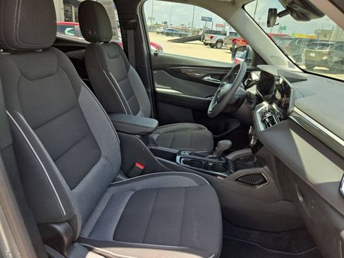 Used 2025 Chevrolet TrailBlazer LT AWD/4WD image 30