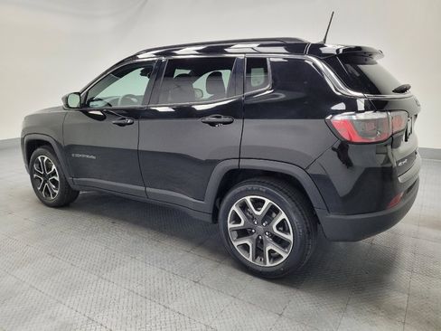 Used 2024 Jeep Compass Latitude AWD/4WD image 3