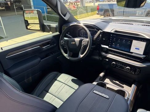 Used 2024 Chevrolet Silverado 2500 High Country w/ Technology Package AWD/4WD image 26