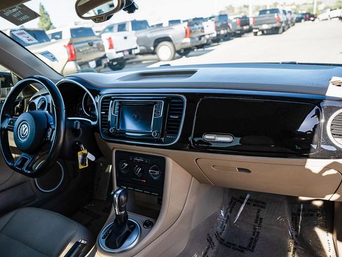 Used 2016 Volkswagen Beetle 1.8T SE image 11